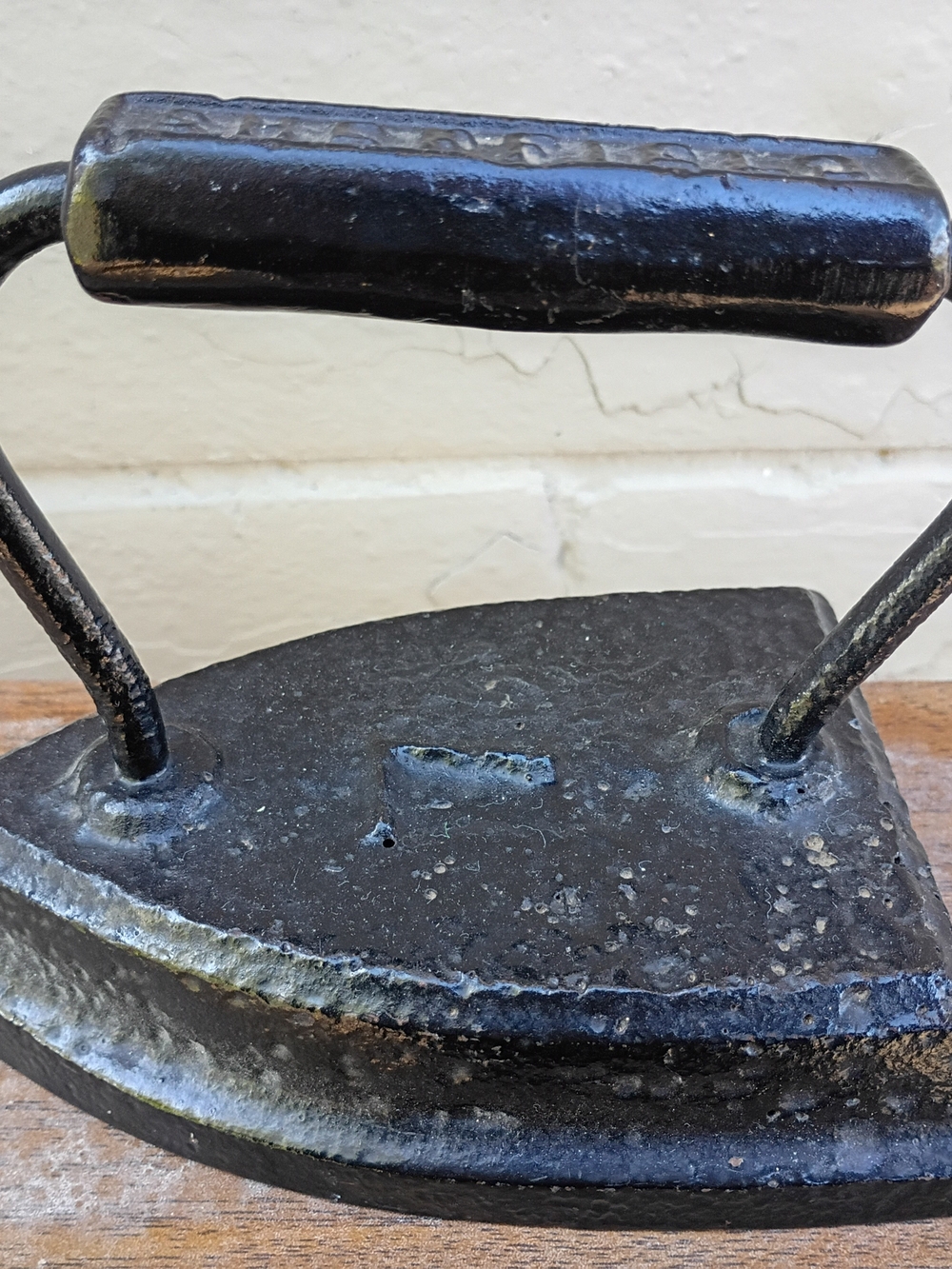 Antique Cast Iron Sheffield Sad Iron - Black 7 Lb